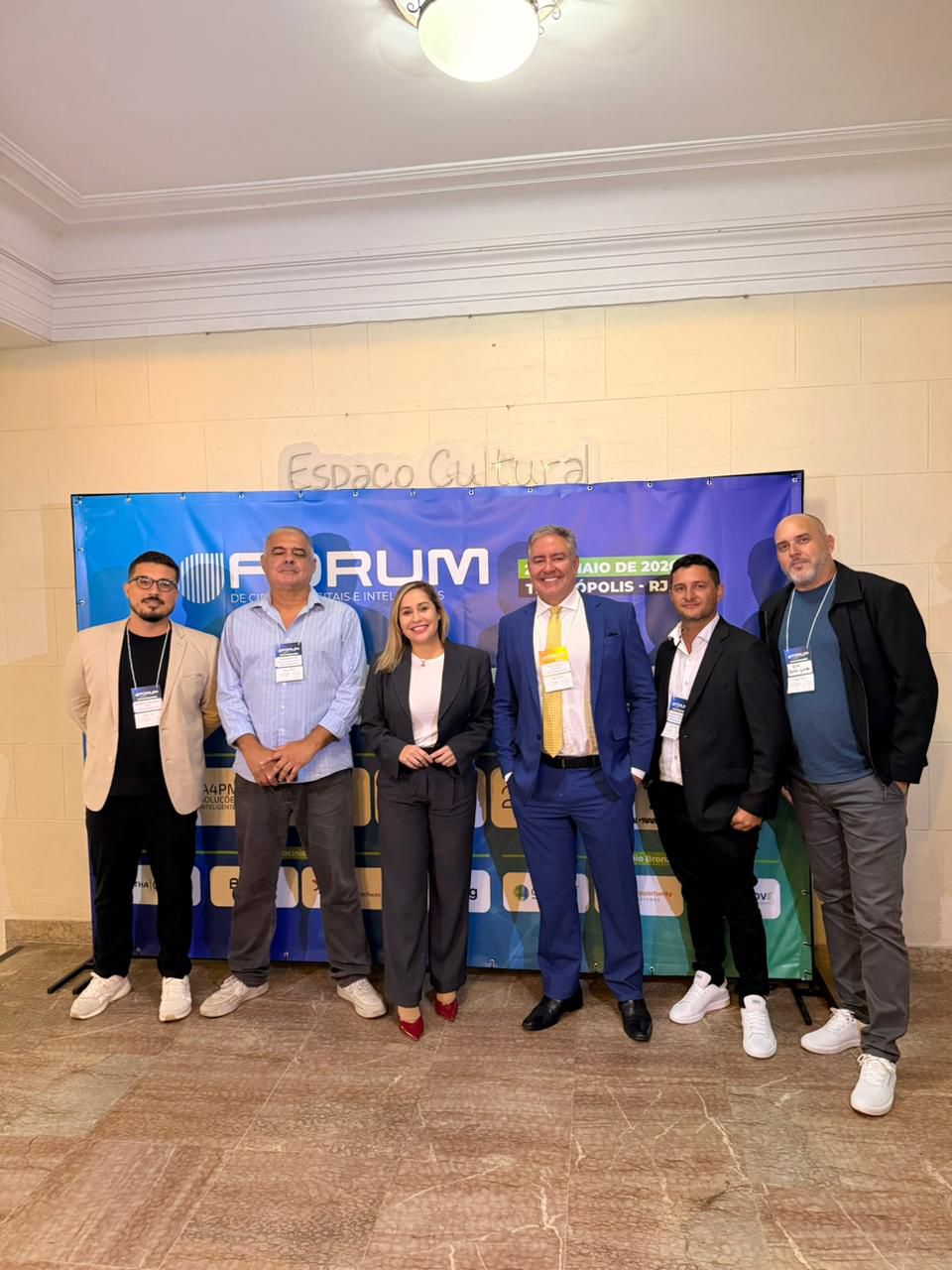 Arraial do Cabo conquista prêmio por inovação educacional no Fórum de Cidades Digitais e Inteligentes